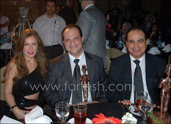 مسلسلات اون لاين في حفل تكريم النجوم بمدرسة طيبة  صورة رقم 7