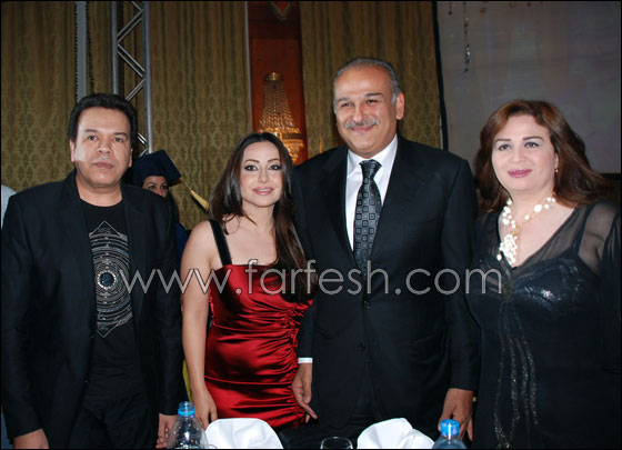 مسلسلات اون لاين في حفل تكريم النجوم بمدرسة طيبة  صورة رقم 1