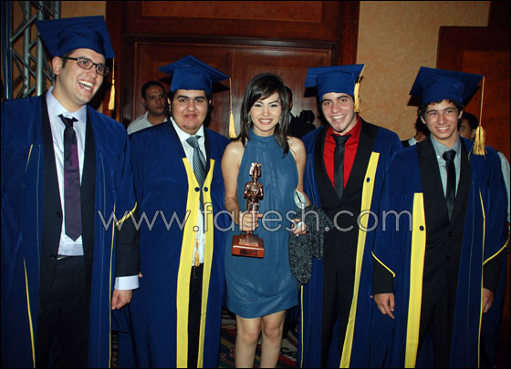 مسلسلات اون لاين في حفل تكريم النجوم بمدرسة طيبة  صورة رقم 8