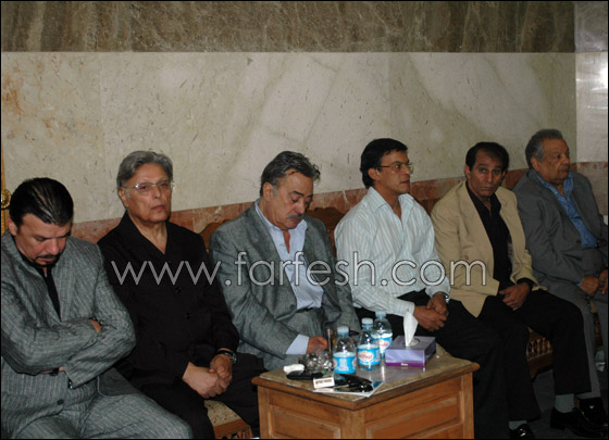 مسلسلات اون لاين يرصد لحظات الدموع في وداع أسامه أنور عكاشة    صورة رقم 11