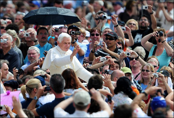 البابا: العنف تجاه اسطول الحرية سيؤدي للمزيد من العنف!  صورة رقم 3
