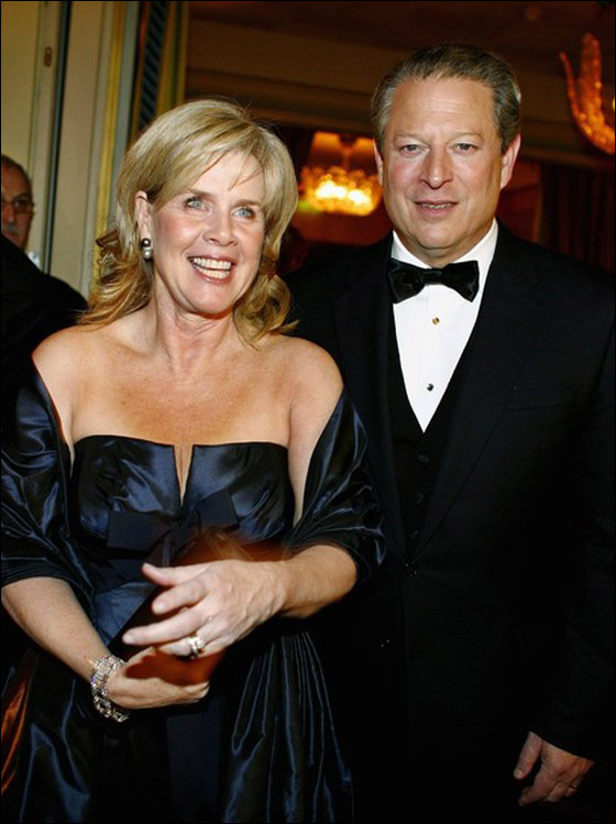 صدمة في الأوساط السياسية.. طلاق بعد 40 عاما!    صورة رقم 4