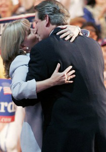 صدمة في الأوساط السياسية.. طلاق بعد 40 عاما!    صورة رقم 1