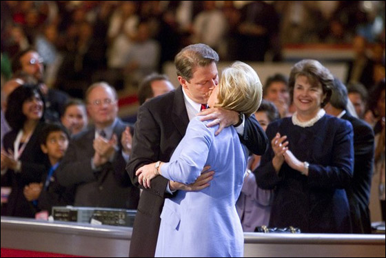 صدمة في الأوساط السياسية.. طلاق بعد 40 عاما!    صورة رقم 3