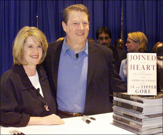 صدمة في الأوساط السياسية.. طلاق بعد 40 عاما!    صورة رقم 8