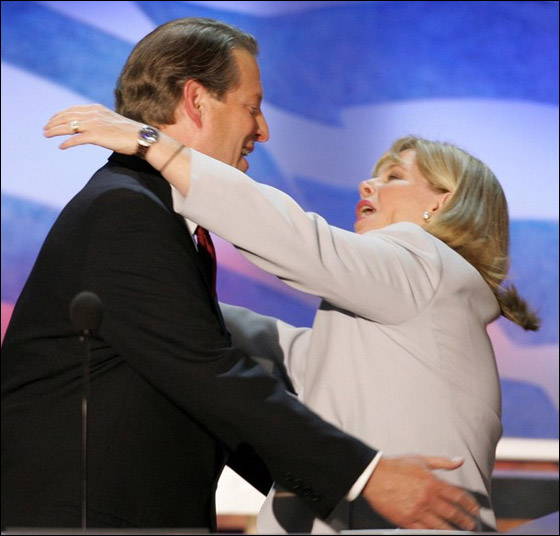 صدمة في الأوساط السياسية.. طلاق بعد 40 عاما!    صورة رقم 5