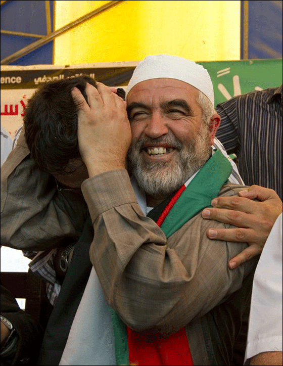 الشيخان صلاح وأبو دعابس يدعوان لتوحيد الإسلاميتين  صورة رقم 11