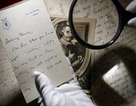 تذكارات تشرتشل بالمزاد العلني في لندن حققت أعلى عائدات!  صورة رقم 1