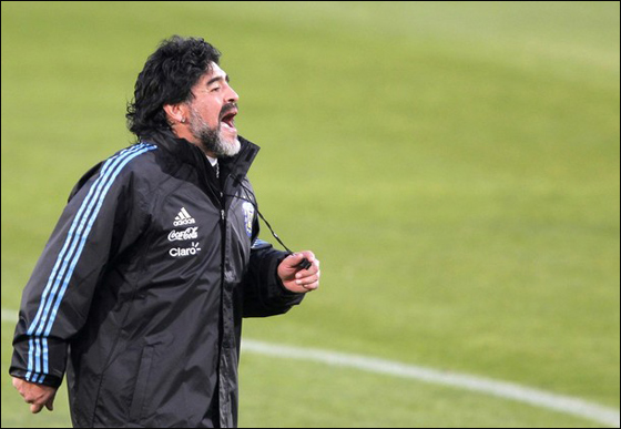 هل سيركض المدرب الاكثر اباحية عاريا بعد فوز الارجنتين؟ صورة رقم 1