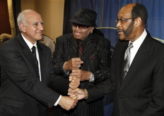 متحف يؤرخ حياة مايكل جاكسون بتكلفة 300 مليون دولار صورة رقم 9 متحف يؤرخ حياة مايكل جاكسون بتكلفة 300 مليون دولار صورة رقم 9