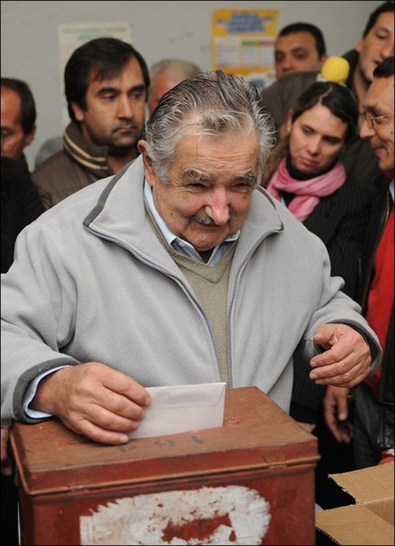 سيارة فولكسفاجن بيتل (1987).. هي ممتلكات رئيس اوروجواي!! صورة رقم 13