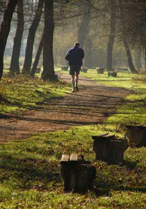 مشيع جنازات مزيف يحضر 4 جنازات اسبوعيا ليخزن الطعام! صورة رقم 1