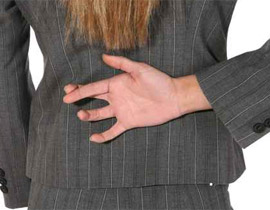 الجريمة رقم واحد في السعودية.. التزوير!!  صورة رقم 1