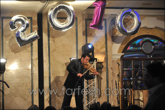 عاشق الكمان.. جهاد عقل في جولة فنية شاملة!  صورة رقم 2