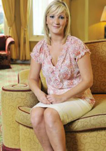 قريبا سيكون لأسامة بن لادن حفيد بريطاني!  صورة رقم 1