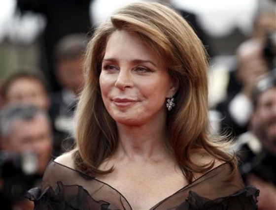 الملكة الأردنية نور تدوس سجادة هوليوود الحمراء بفيلم وثائقي صورة رقم 2 الملكة الأردنية نور تدوس سجادة هوليوود الحمراء بفيلم وثائقي صورة رقم 2