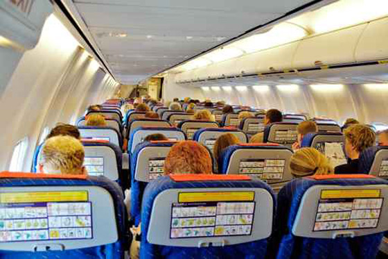 ارسال sms يشغل طيار عن هبوط الطائرة!! صورة رقم 1