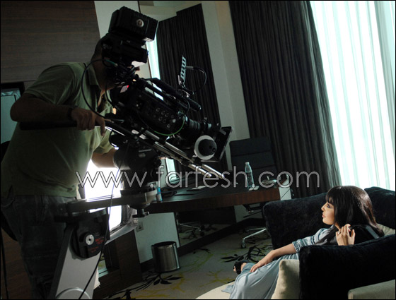 الفنان عبد المجيد عبد الله يصوّر 