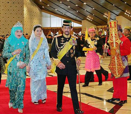 بعد 5 سنوات سلطان بروناي يطلق زوجته الثالثة لأسباب خاصة!  صورة رقم 6