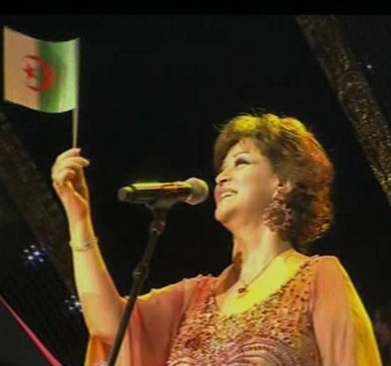 وردة: تعادل الجزائر مع الإنجليز بطعم الفوز!!  صورة رقم 3