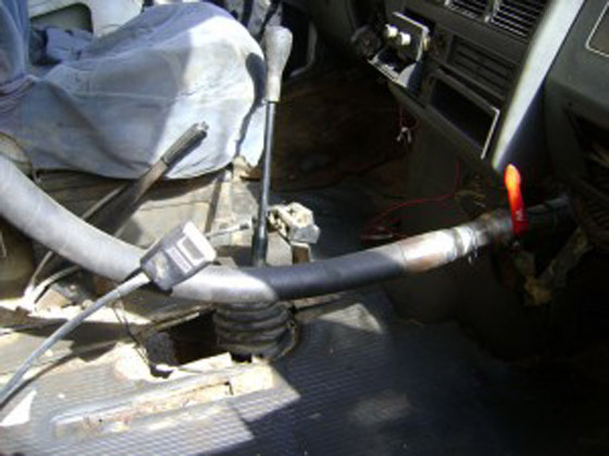 بدلاً من الوقود.. فلسطيني يشغل سيارته بالهواء!!  صورة رقم 3