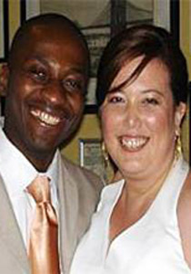 أوباما يستجيب لطلب أمريكية ويمنع طرد زوجها الكيني الأصل صورة رقم 1