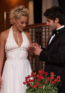 سلمى غزالي تأمل فوز منتخب بلدها على الأميركان وتعد بحفلتين!  صورة رقم 1