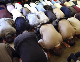 في مصر: مخالفة لكل من يرن هاتفه داخل المسجد! صورة رقم 1