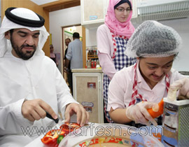 الجسمي عاش لحظات من السعادة والفرح مع اطفال مركز راشد  صورة رقم 1