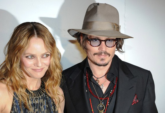 أكثر الرجال إثارة.. يبتكر طرق لمتابعة المونديال خلال فيلمه!!        صورة رقم 6