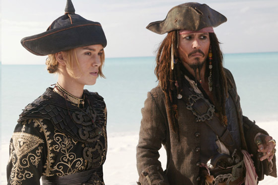 أكثر الرجال إثارة.. يبتكر طرق لمتابعة المونديال خلال فيلمه!!        صورة رقم 13