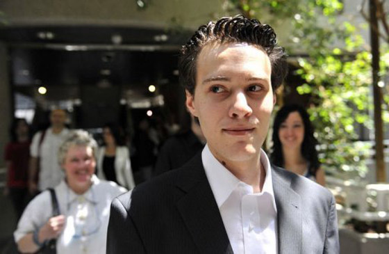 السجن عامين لمخترق حساب اوباما على تويتر        صورة رقم 5