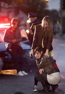 اشار للطبيبة بإصبعه الأوسط.. فحطمت عظامه!! صورة رقم 1 اشار للطبيبة بإصبعه الأوسط.. فحطمت عظامه!! صورة رقم 1