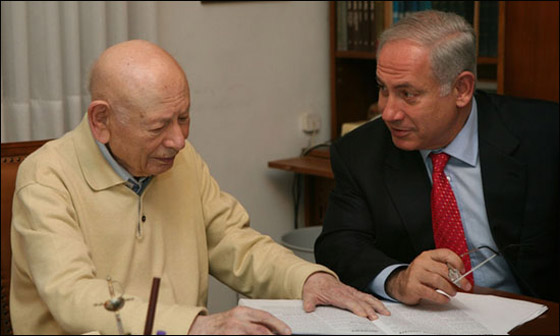 صور نادرة وجميلة لأشهر الزعماء مع ابائهم!  صورة رقم 7