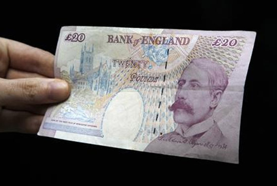 نزع صورة الموسيقار ألجار عن الأوراق المالية نزع صورة الموسيقار ألجار عن الأوراق المالية