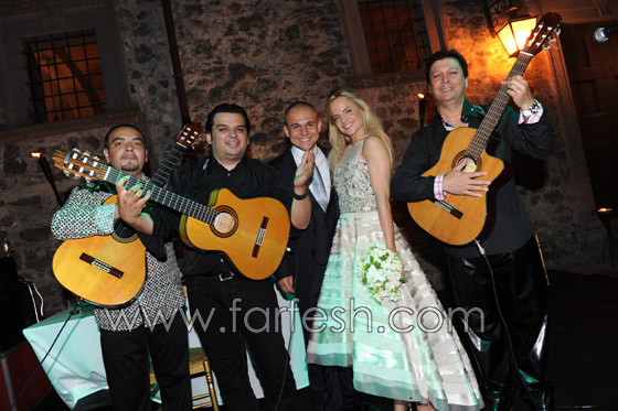 مسلسلات اون لاين يعرض لكم صور زفاف عارضة الأزياء مينا سوفاري صورة رقم 4 مسلسلات اون لاين يعرض لكم صور زفاف عارضة الأزياء مينا سوفاري صورة رقم 4