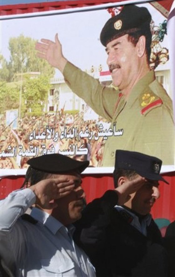 الحكومة العراقية حذفت صدام حسين من كتب التاريخ!! صورة رقم 6 الحكومة العراقية حذفت صدام حسين من كتب التاريخ!! صورة رقم 6