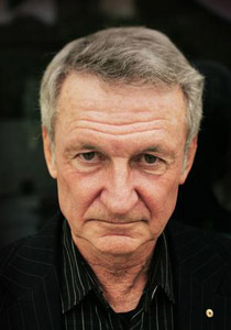 مسؤولون عراقيون يتلقون الرشاوى ويدمرون أدمغة الأطفال صورة رقم 1 مسؤولون عراقيون يتلقون الرشاوى ويدمرون أدمغة الأطفال صورة رقم 1