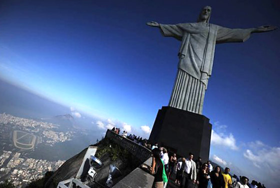 المسيح الفادي يبسط ذراعيه في ريو دي جانيرو من جديد!!  صورة رقم 2