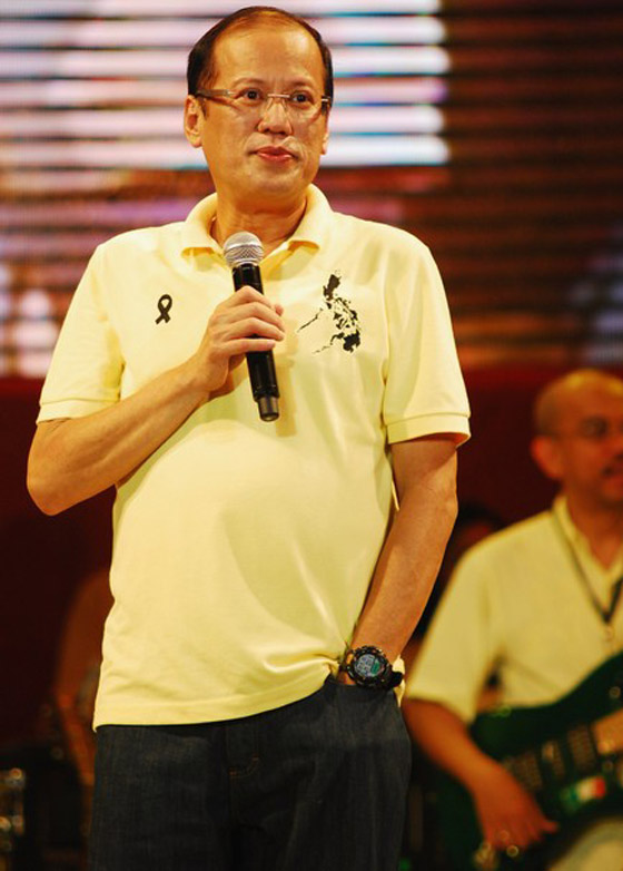 حركة السير تؤخر رئيس الفليبين عن خطابه!! صورة رقم 4 حركة السير تؤخر رئيس الفليبين عن خطابه!! صورة رقم 4