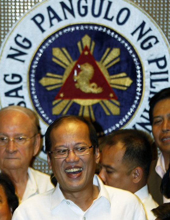 حركة السير تؤخر رئيس الفليبين عن خطابه!! صورة رقم 7 حركة السير تؤخر رئيس الفليبين عن خطابه!! صورة رقم 7