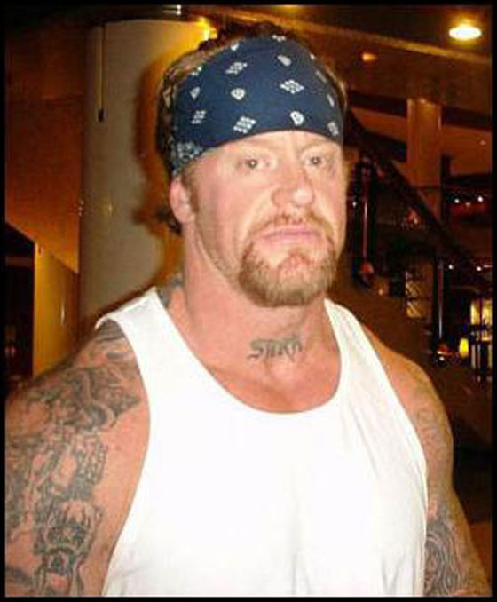 تزوجت بطل المصارعة رغم وجود اسم زوجته السابقة على عنقه! صورة رقم 10 تزوجت بطل المصارعة رغم وجود اسم زوجته السابقة على عنقه! صورة رقم 10