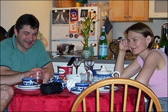 روسيان يتجسسان على امريكا من خلال غرفة النوم في شقتهما! صورة رقم 6 روسيان يتجسسان على امريكا من خلال غرفة النوم في شقتهما! صورة رقم 6