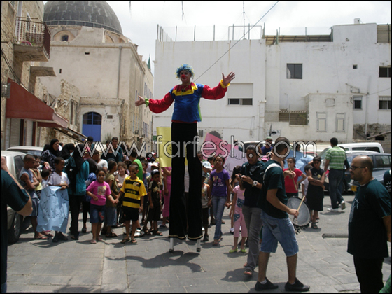 المئات يشاركون في مهرجان 