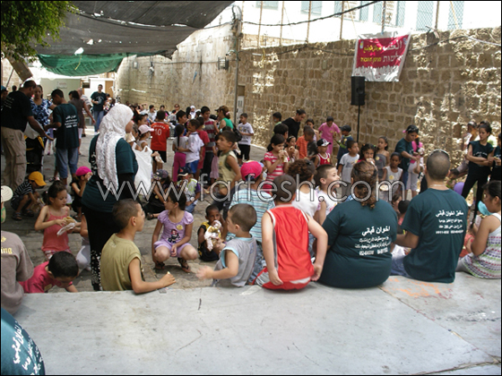 المئات يشاركون في مهرجان 