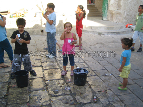 المئات يشاركون في مهرجان 