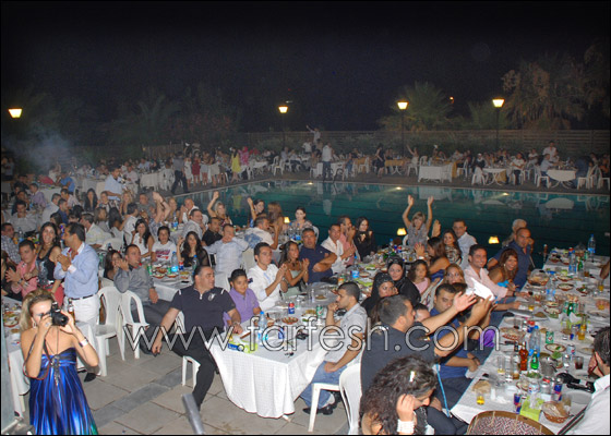 بنت الجنوب مي حريري تلهب شاطىء صور الجنوبي   صورة رقم 8