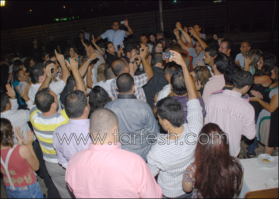 بنت الجنوب مي حريري تلهب شاطىء صور الجنوبي   صورة رقم 12