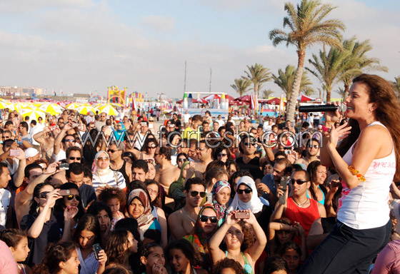 نيكول تفتتح حفلات الصيف فى مصر        صورة رقم 9