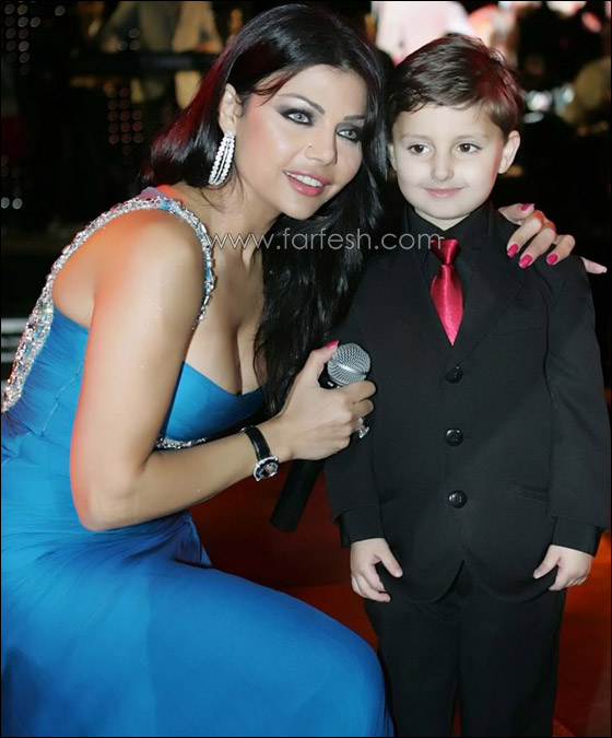 جمهور من مختلف النوعيات في حفل هيفا وهبي في دبي        صورة رقم 15